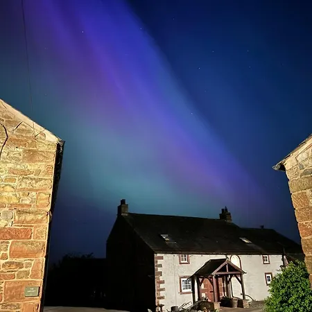 Old Well Barn Conversion بيت للعطل *