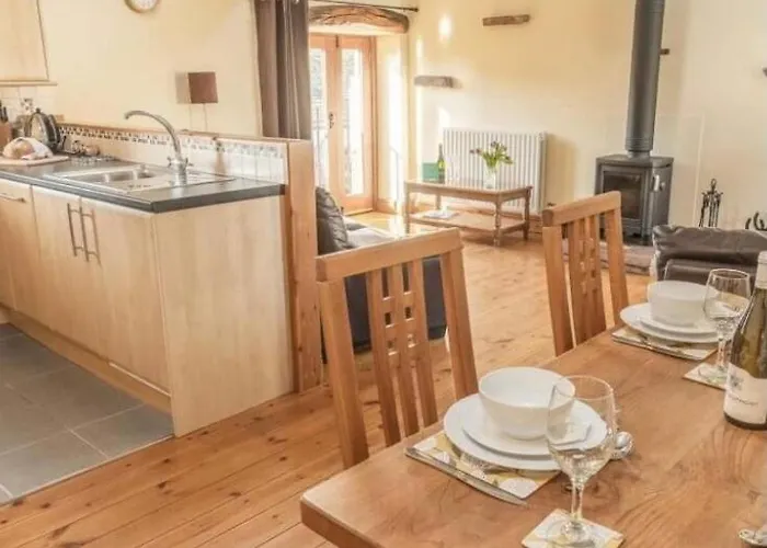 Old Well Barn Conversion بيت للعطل