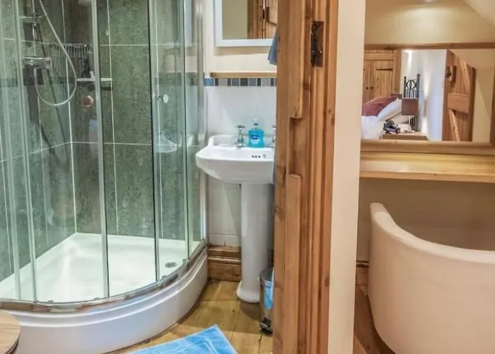 بيت للعطل Old Well Barn Conversion *