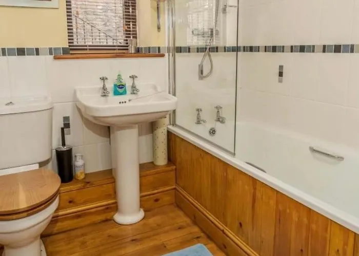 Old Well Barn Conversion بيت للعطل بنريث